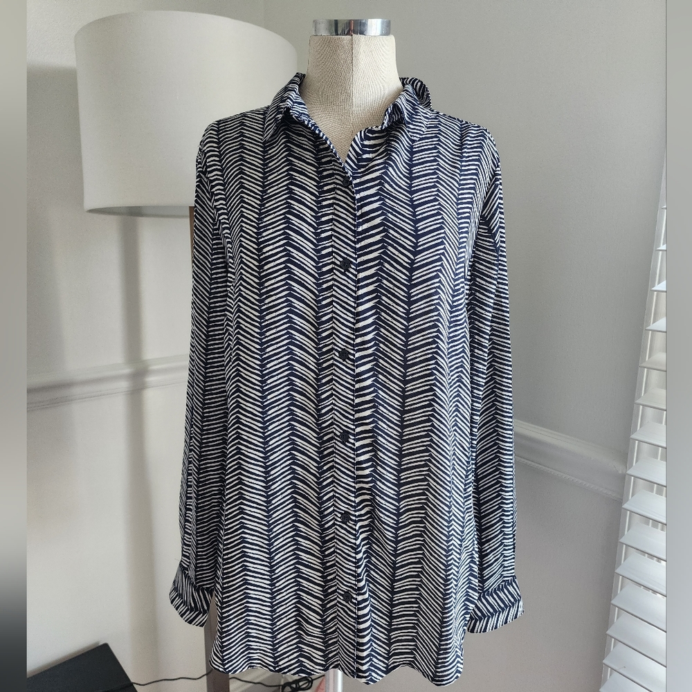 Banana Republic Pattern Button Down Shirt